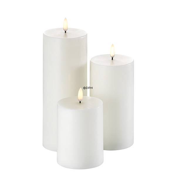 LED Pillar Candle 7.8 x 20 cm, Nordic White X417396