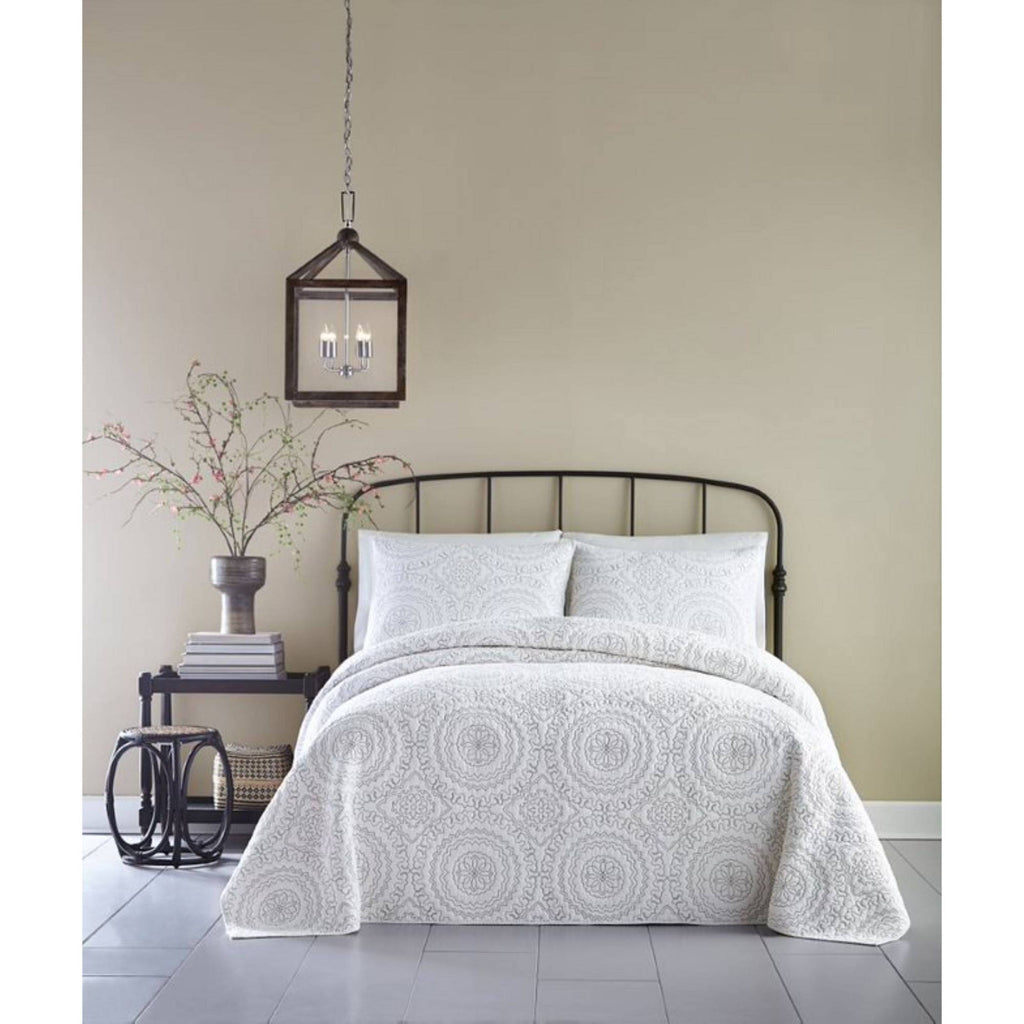 King Grey Medallion Coverlet T878221