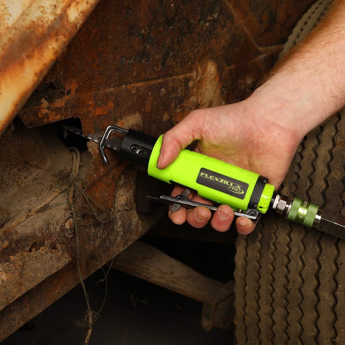 Reciprocating Mini Air Saw Kit with Whip Hose and High Flow Couplers and Plugs Q997725