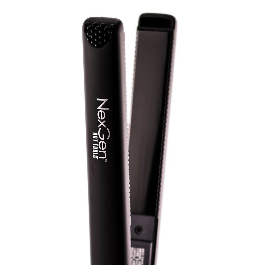 1x22 Titanium Digital Flat Iron M974206