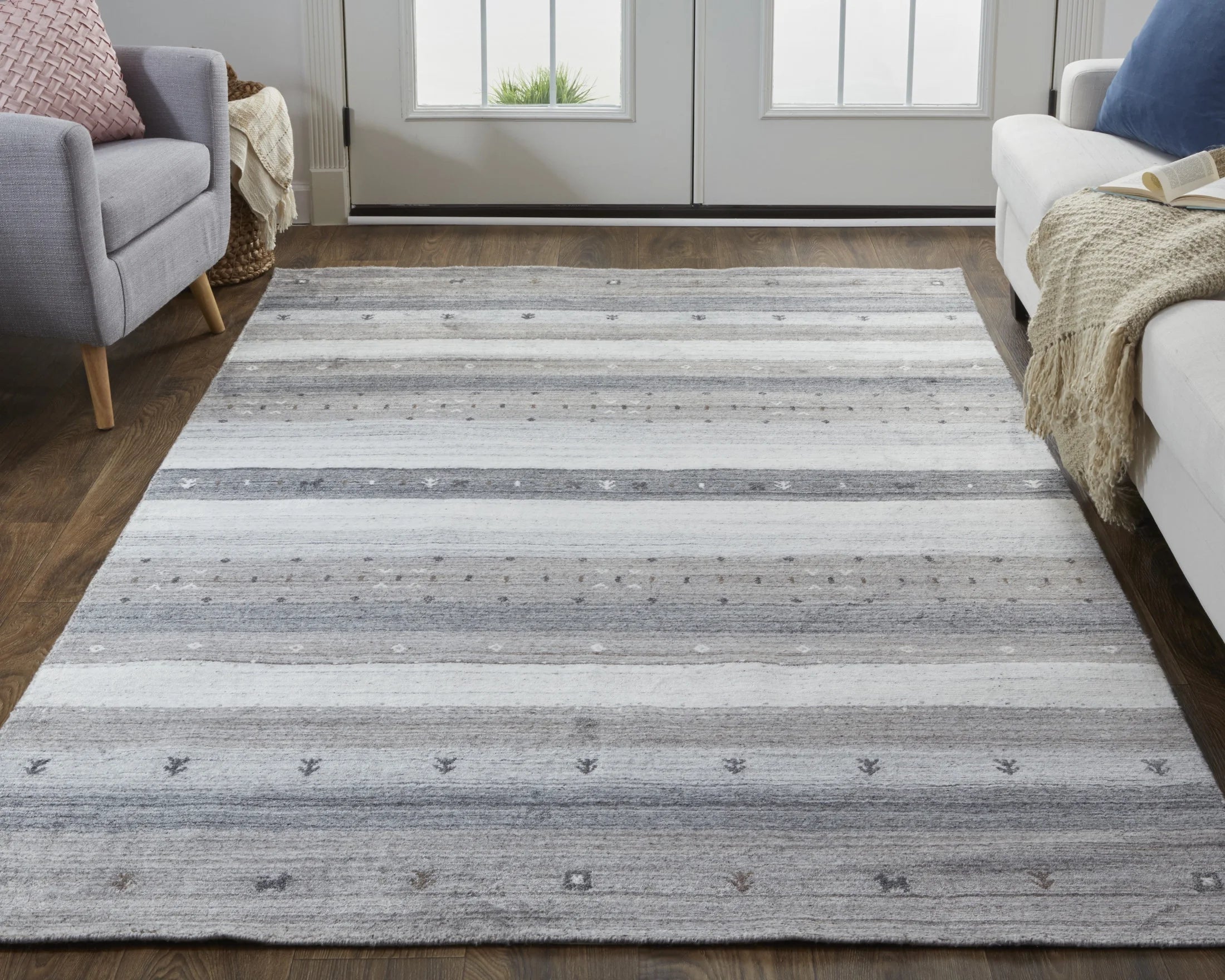Handmade Stripes Gray Silver Black Area Rug V860