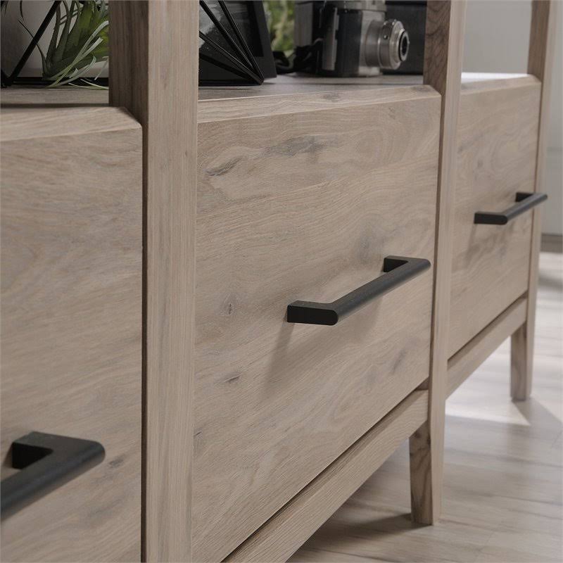 Credenza in Laurel Oak B873