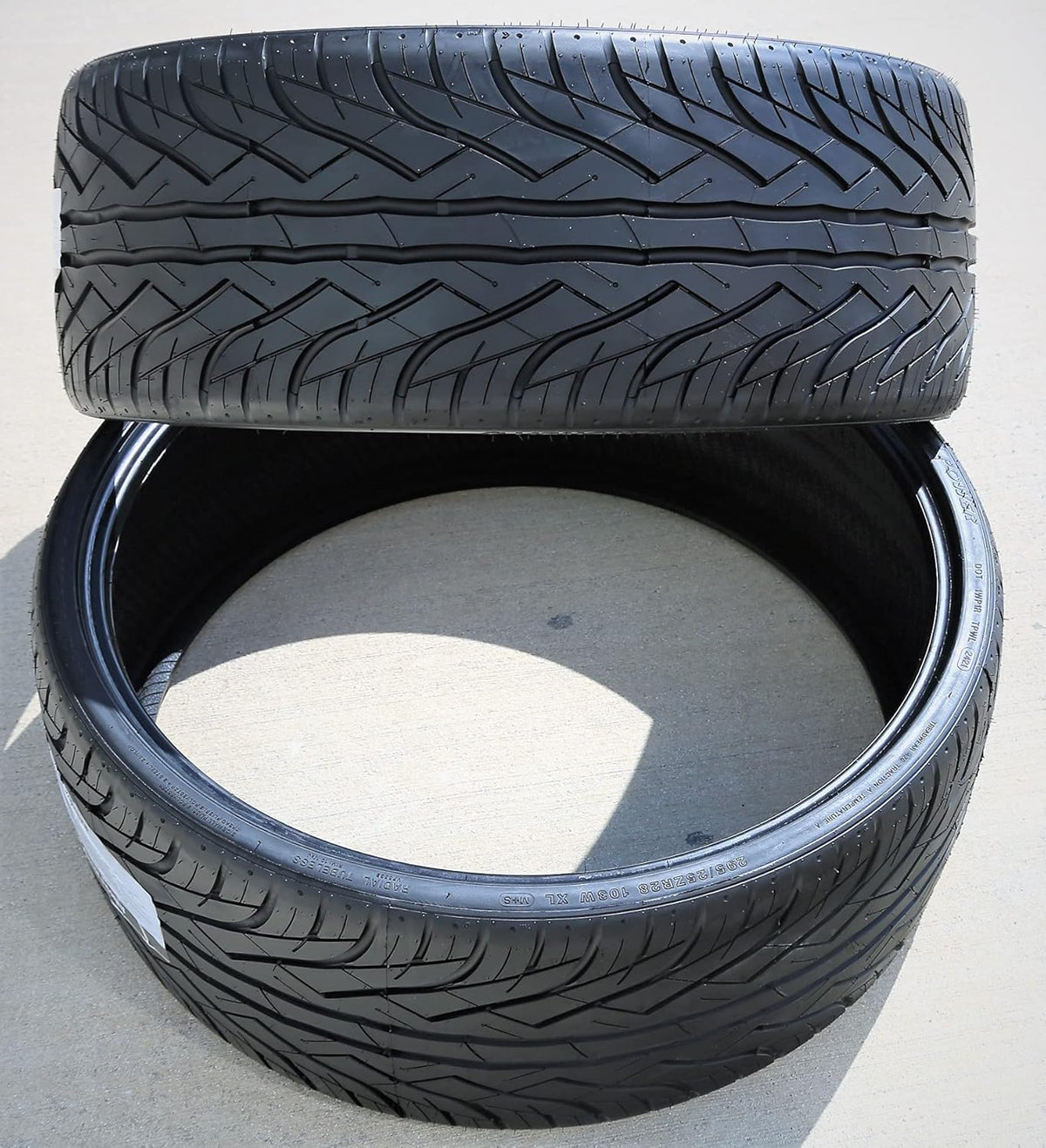 295/25R28 All-Season High Performance Radial Tire U25806