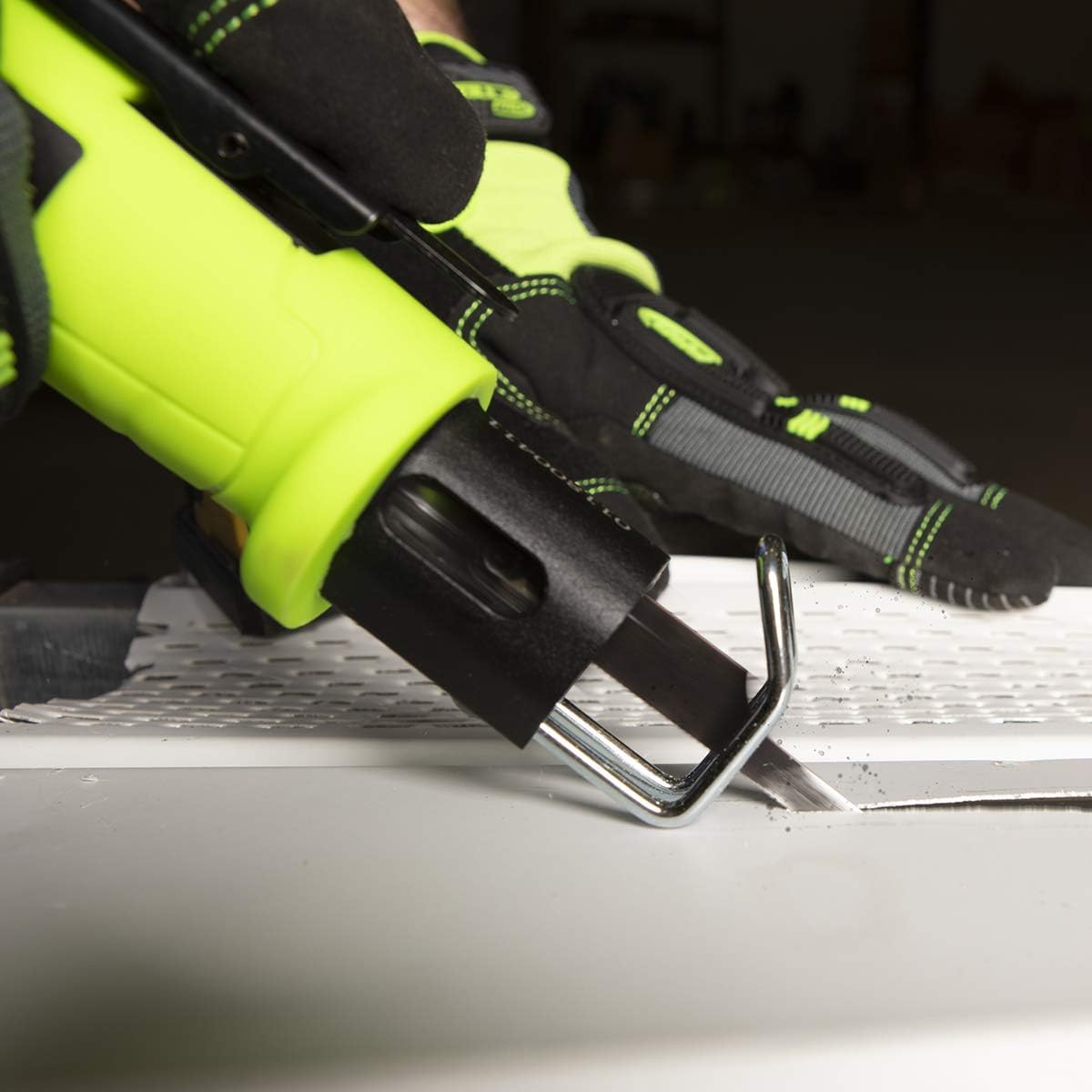 Reciprocating Mini Air Saw Kit with Whip Hose and High Flow Couplers and Plugs Q997725