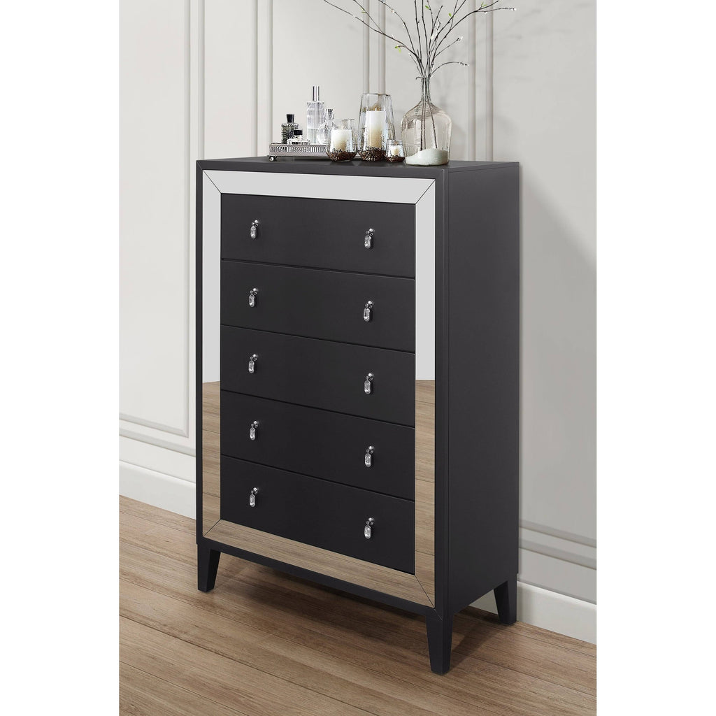 Black Chest R633860